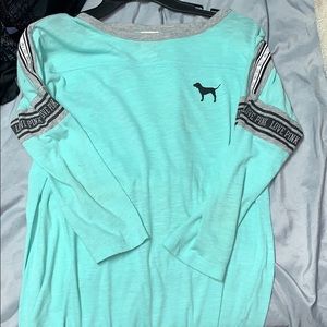 Vs shirt quarter sleeve